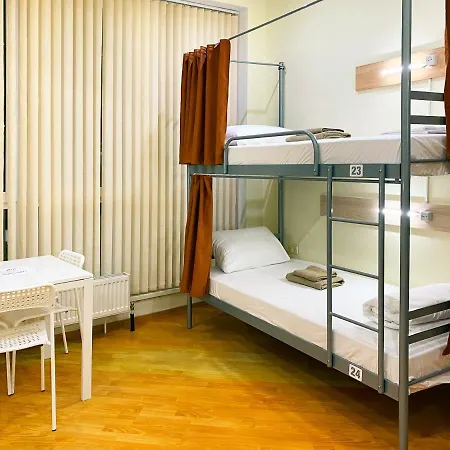 Capsule Hostel *