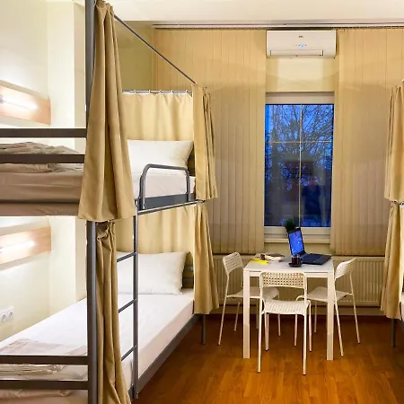 Capsule Hostel *