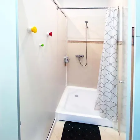 Hostel Capsule *